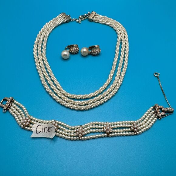 Vintage Ciner Gold Tone Pearl Twist Necklace Clip On Earrings Runway Set Signed